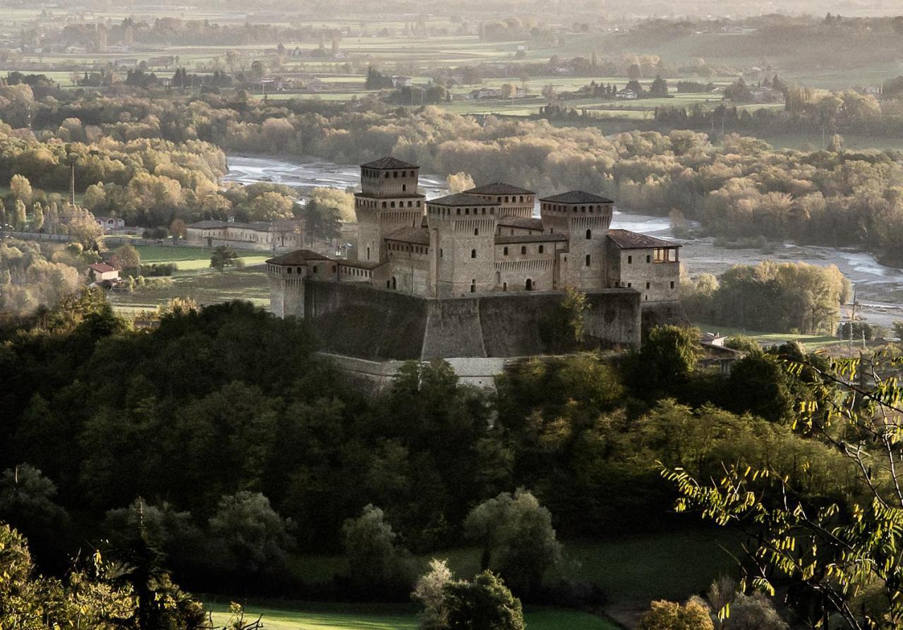 La Locanda Del Borgo Torrechiara Exteriér fotografie